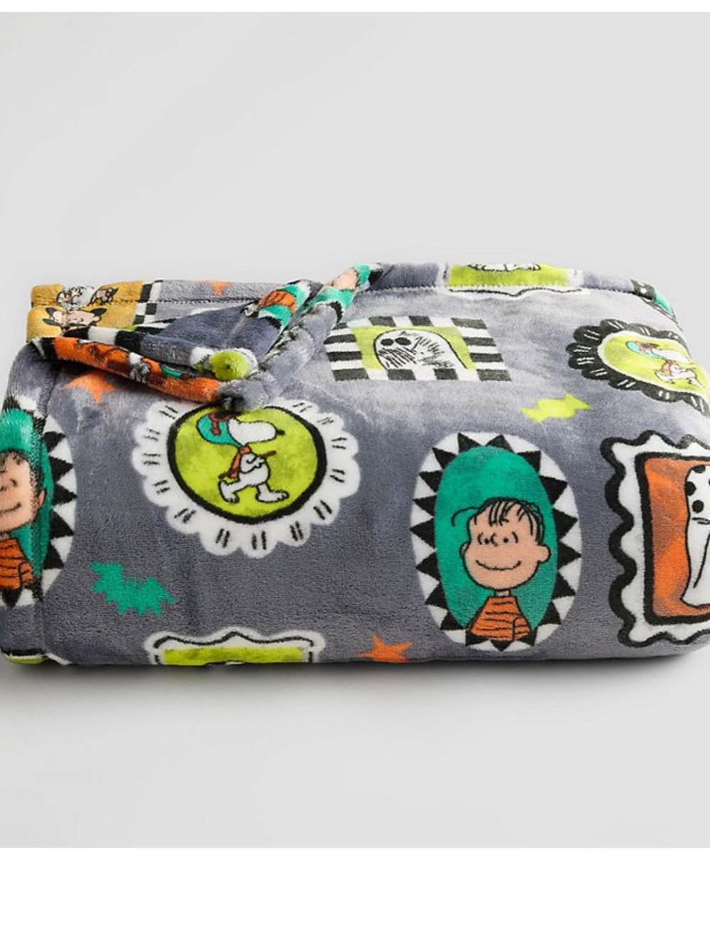The Big One Peanuts Halloween Blanket